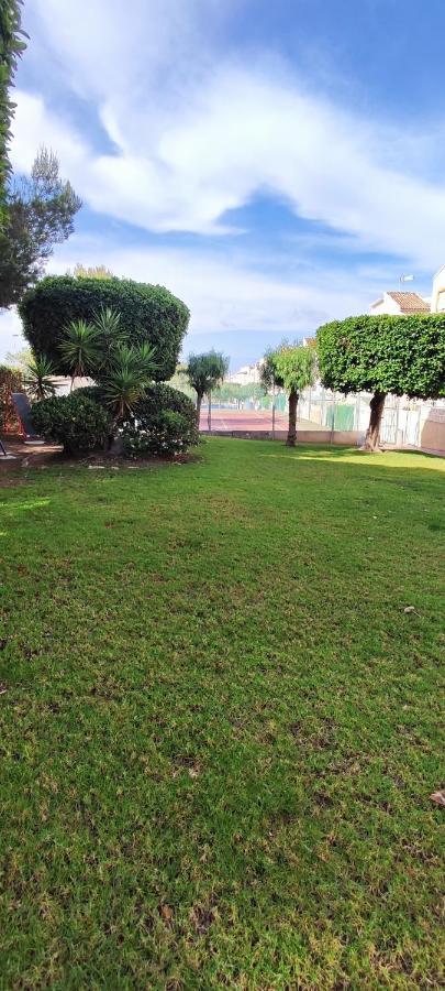 Parque Aromatico Con Dos Piscinas